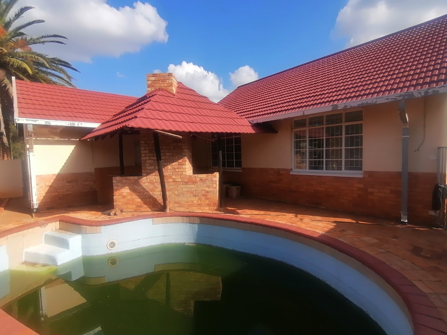 3 Bedroom Property for Sale in Stilfontein North West